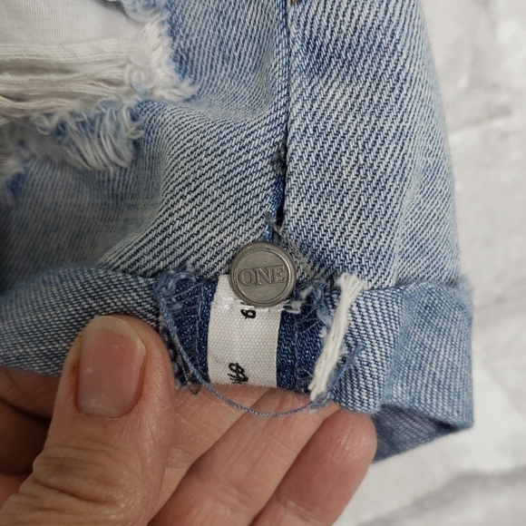 One Teaspoon Bandits Relaxed Fit Distressed Shorts - Picture 2 of 6